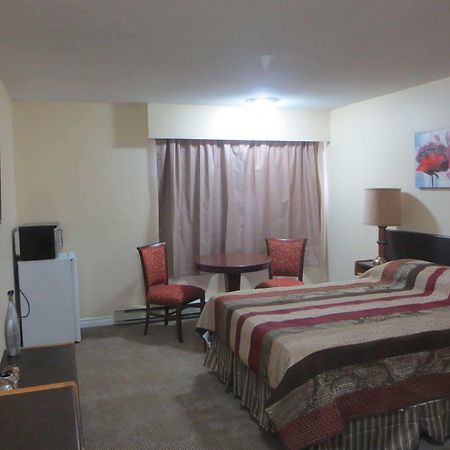 Vanderhoof Inn Экстерьер фото