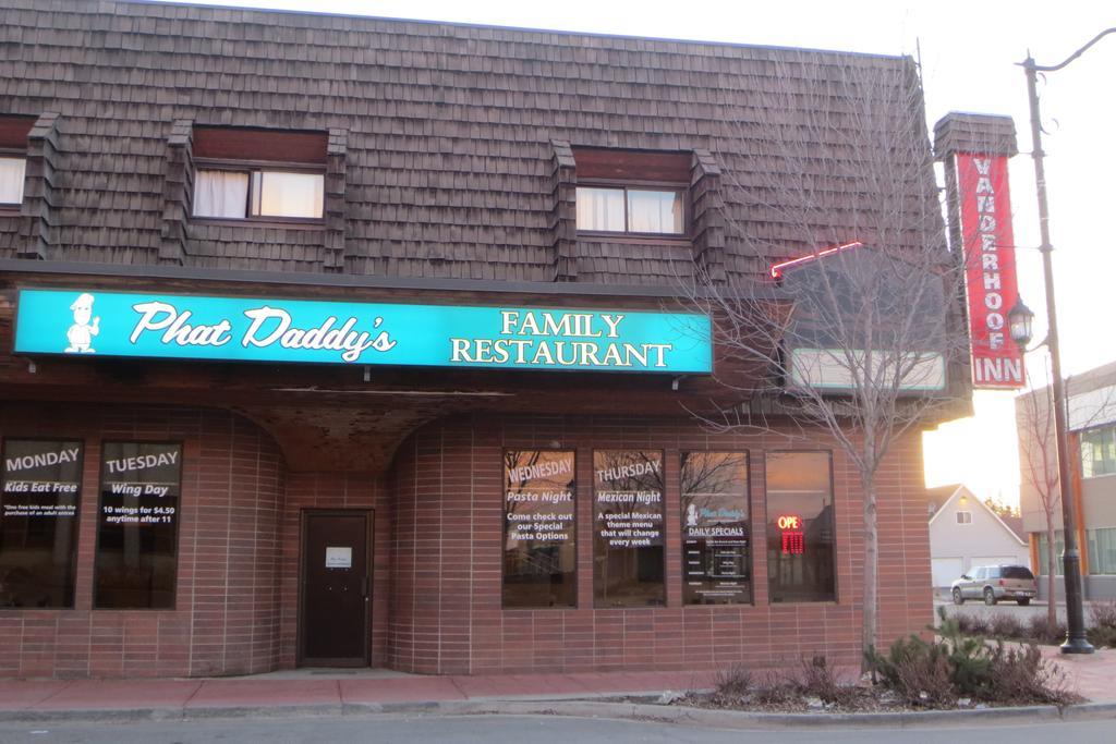 Vanderhoof Inn Экстерьер фото