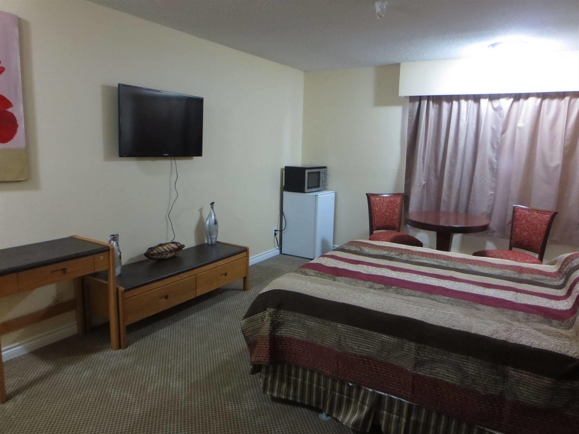 Vanderhoof Inn Экстерьер фото