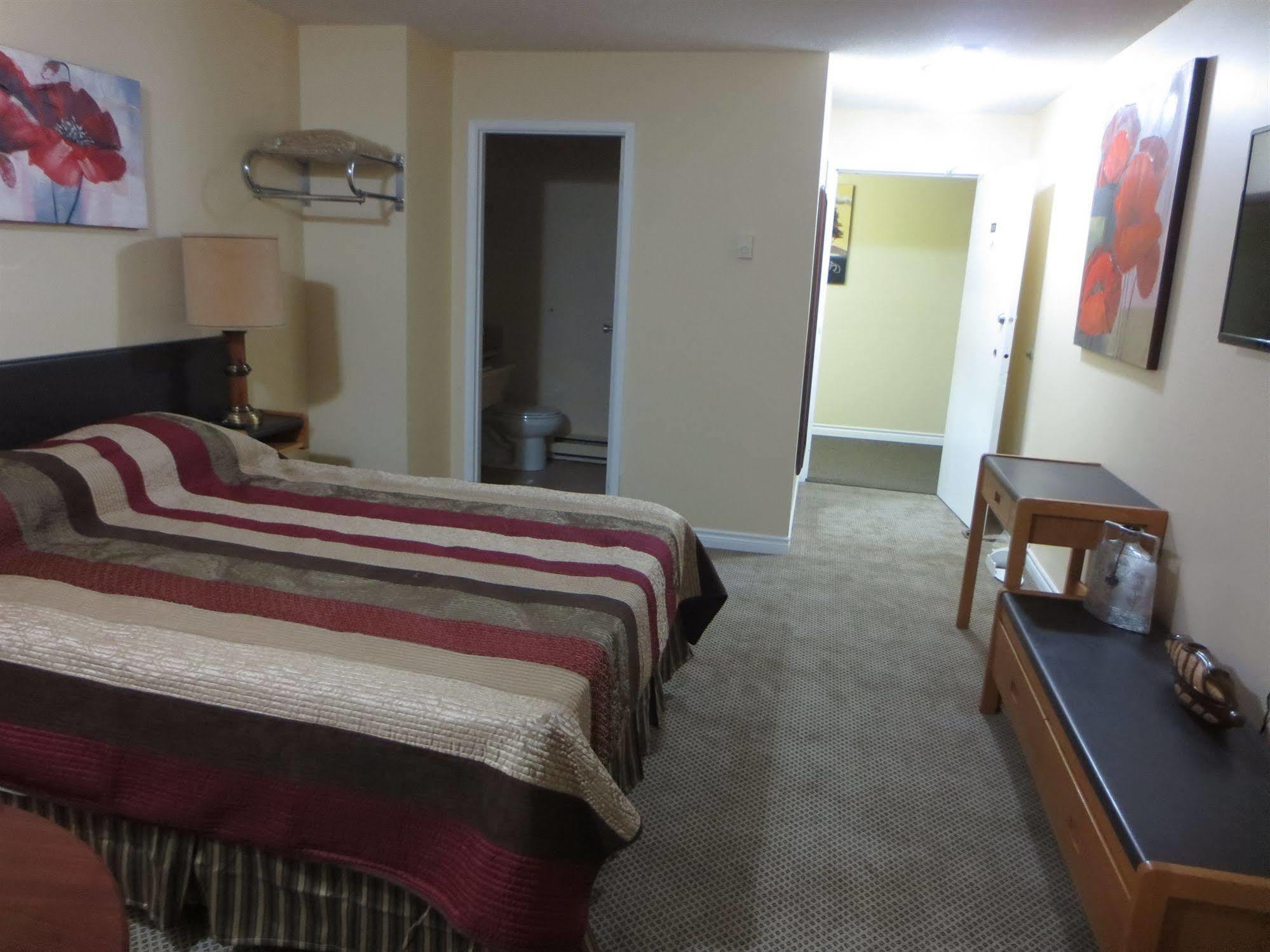 Vanderhoof Inn Экстерьер фото
